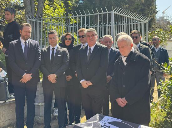 baba hakki kabri basinda anildi 0 qrGacO33