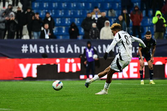 besiktas 10 kisiyle puani 90 dakikada kurtardi 2 AD9Lm6L3
