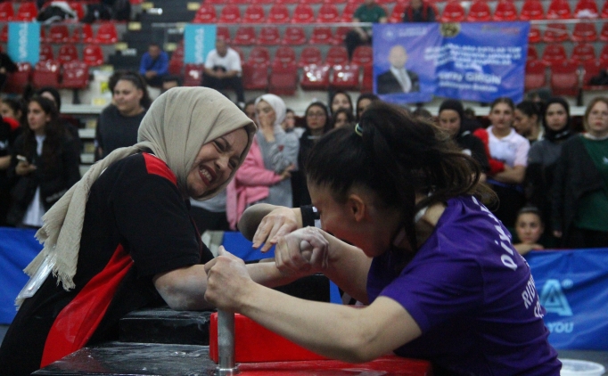 bilek guresinde lisansli kadin sporcu sayisi 5 bine yaklasti 1WqsdRHl