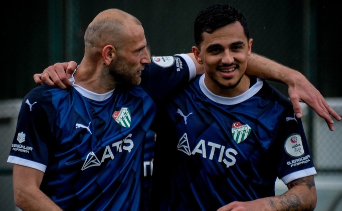 bursaspor 3 ligde sampiyonluk icin sahaya cikacak R9N75LQD