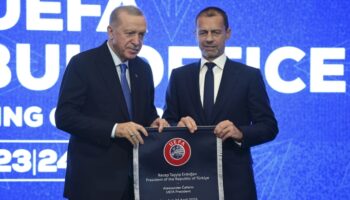 ceferin turk takimlari finallere gitmeli UESLWNRw