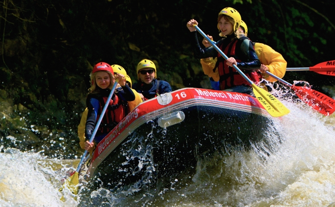 duzcede maceraseverler hafta sonunu rafting yaparak degerlendirdi S9RJZO87