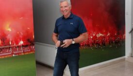 eski galatasaray teknik direktoru canli yayinda gozyaslarina boguldu 8rv7pxTW