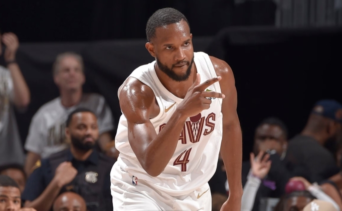 evan mobley yilin savunmacisi secildi Br79aH3n
