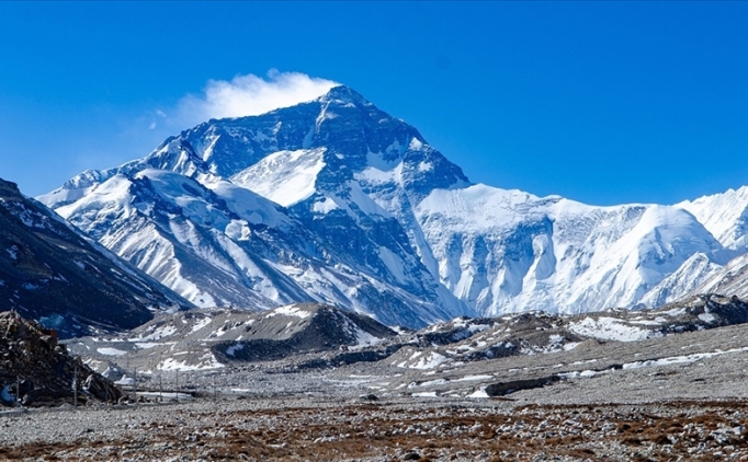 everestte serpalar khumbu buz selalesini kateden rotadaki ip hattinin kurulumunu tamamladi kpfTuH7c