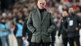 fenerbahce yonetiminden mourinho karari yQAwNvdQ