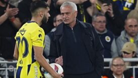 fenerbahcede jose mourinhodan oyuncularina uyari ZwpnOcQU