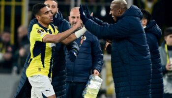 fenerbahcede uc oyuncu kayserispor macinda yok B7KaTL1S