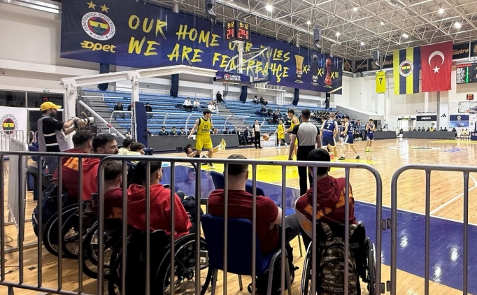galatasaray tekerlekli basketbol takimindan fenerbahceye protesto 8Lk9i7MF
