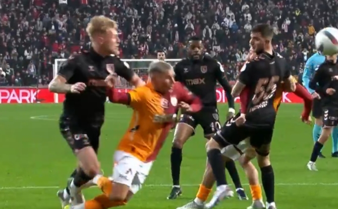 galatasarayda penalti itirazi