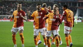 galatasarayi samsunda yunus ve osimhen sirtladi biqdXtSZ