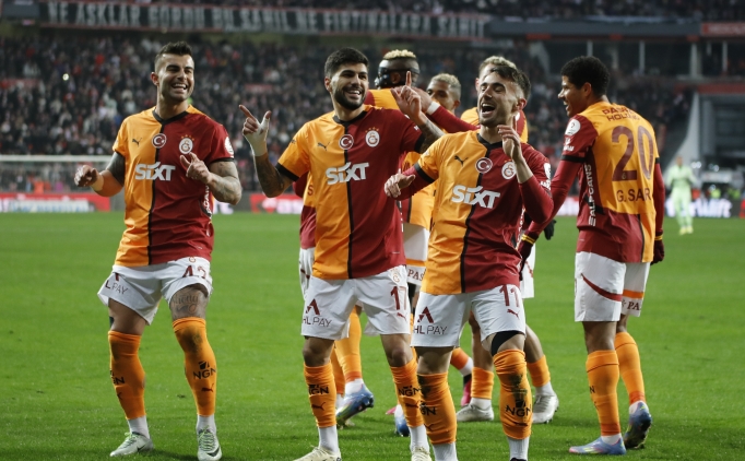 galatasarayi samsunda yunus ve osimhen sirtladi biqdXtSZ