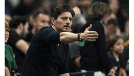 giannakopoulos efese yenilince cildirdi 4l78znBE