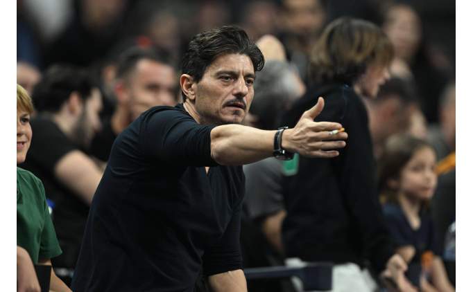 giannakopoulos efese yenilince cildirdi 4l78znBE