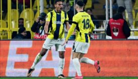jose mourinho biletini kesti djiku TM6QLyG5