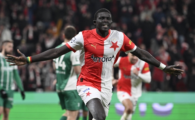 jose mourinhonun sol bek adayi diouf wsP14IHS