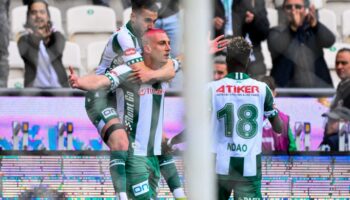 konyaspor yedek kulubesiyle uctu CLaB1Cp5