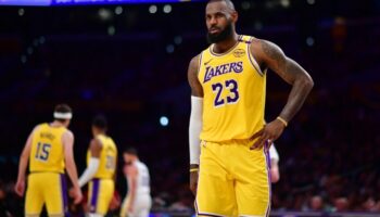 lebron lakers icin h len kimlik arayisindayiz OqxukImw
