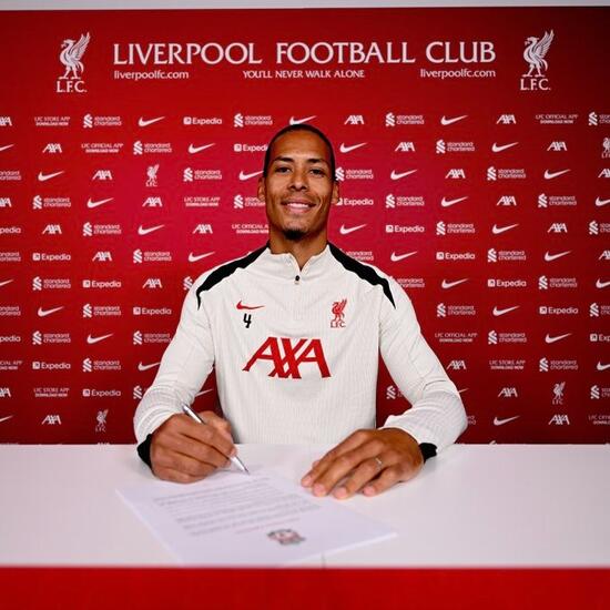 liverpoolda virgil van dijk ile imza 0 AMtMWOUX