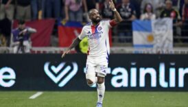 lyon geriye dustugu maci cevirmeyi bildi eIenuGXs
