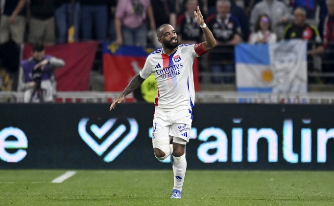 lyon geriye dustugu maci cevirmeyi bildi eIenuGXs