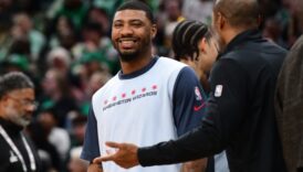 marcus smart boston donusunde taraftarla tartisti cizgiyi asti HOVFt4pd