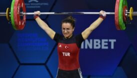milli halterci aysel ozkan avrupa 2ncisi oldu NkkNv6fx
