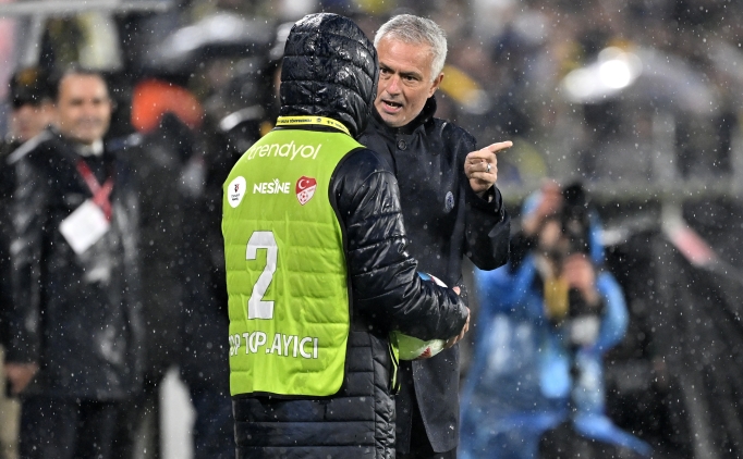 mourinho trabzonspor soyunma odasina gitti ozur diledi TTnIvIQe