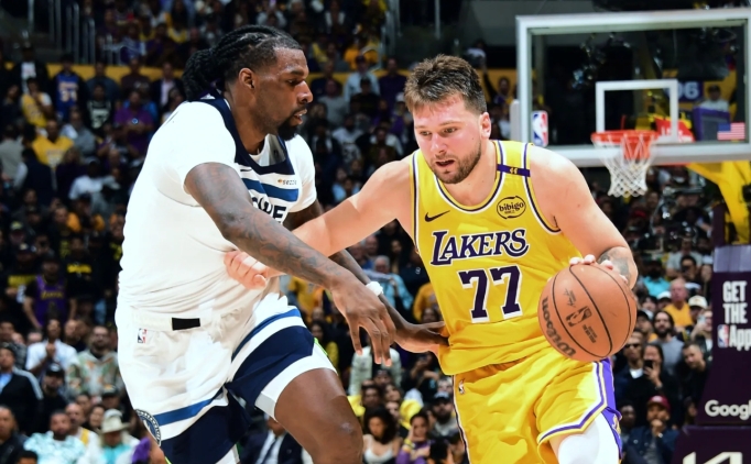 nba play offlarinda doncicin 31 sayi attigi maci kazanan lakers seriyi 1 1 yapti fLPL5lVX