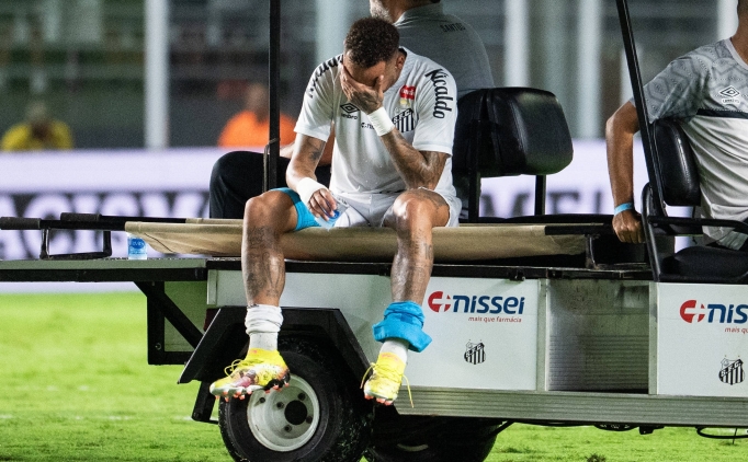 neymar gozyaslariyla sahayi terk etti RMtsefYC