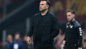 okan buruk galatasarayda ilk 4te jCeZcwWu
