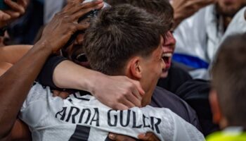real madrid taraftari ardayi birakamiyor n2mfM3EK