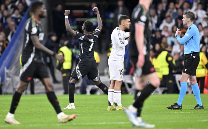 real madrid yikildi arsenalden tarihi tur