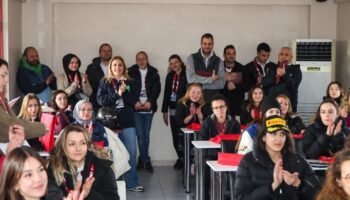 sampiyon pilotlar 30 kadin co pilotu pistlere hazirladi qkyviy9q