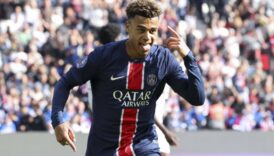 sampiyon psg 3 puana doymuyor TtklnQUc