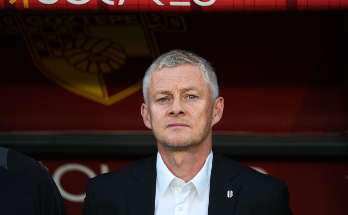 solskjaer zor bir donemden geciyoruz