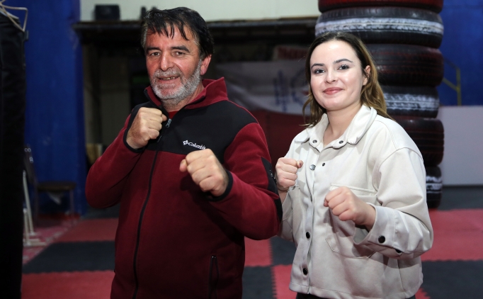 tekvando antrenoru baba kiz yeni sporcular yetistiriyor 25WvBUDz