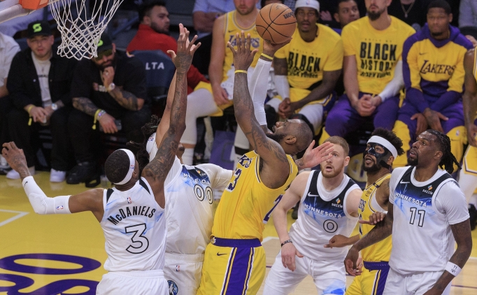 timberwolves lakersi 116 104 yenerek seride 2 1 one gecti 8Rg2bQH3