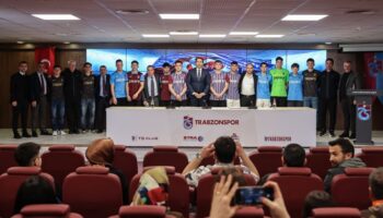 trabzonspordan 13 yeni imza SqdEUmxK