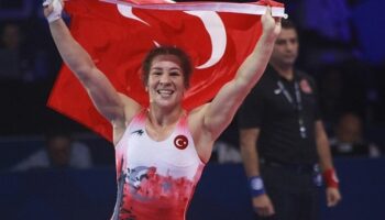 uc milli guresci avrupa sampiyonasinda finale yukseldi qUgPjliU