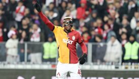 umit karan osimhen insanin akli dengesiyle oynar urQprzUi