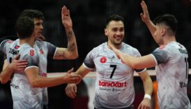 ziraat bankkart play off final serisi ilk macinda galatasarayi maglup etti JyptTGZd