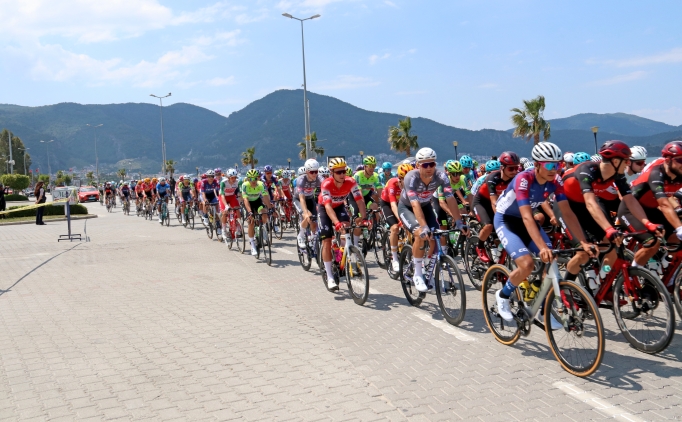 60 cumhurbaskanligi turkiye bisiklet turunda 3 etabin starti verildi N5ny7vmk