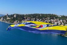 basketbol super ligi sampiyonu fenerbahce bekonun bayraklari koprulere asildi qUZ6YWj7