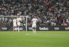 besiktas tribunlerinde sergen yalcin sesleri taraftarlar takima tepki gosterdi F5XjAxt6