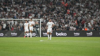 besiktas tribunlerinde sergen yalcin sesleri taraftarlar takima tepki gosterdi F5XjAxt6
