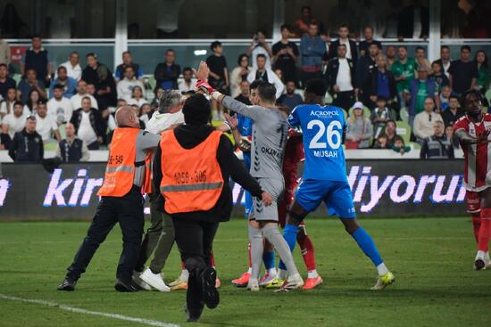 bodrum fk samsunspor maci sonrasi olay 1 7CNzJY25