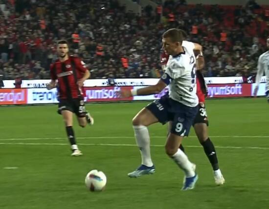 fenerbahcede dzekonun pozisyonlari icin penalti itirazi 2 NwqtFfwO