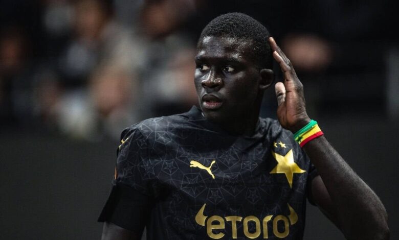 Fenerbahçe'ye Malick Diouf şoku! Transferi resmen açıklandı 1 fenerbahceye malick diouf soku transferi resmen aciklandi atT47pyb