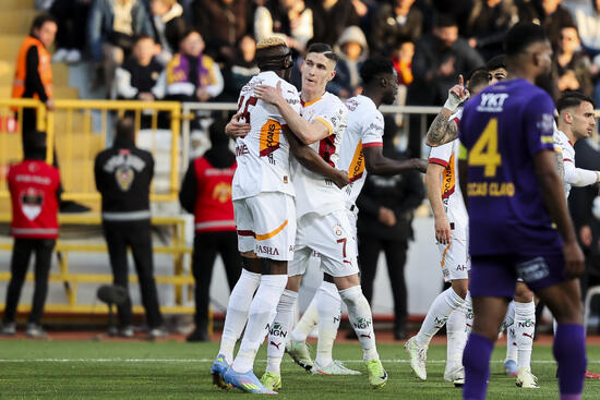 galatasaray eyupspor engelini bes golle gecti 2 jj8sGKuq